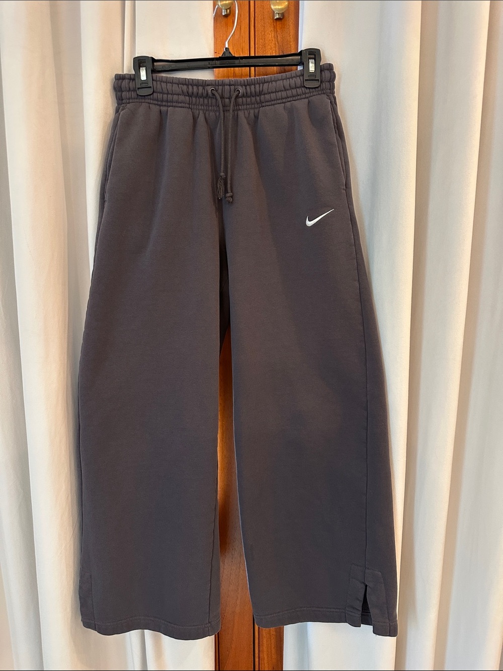 Nike women’s Phoenix fleece Wide-Leg pants with White Swoosh